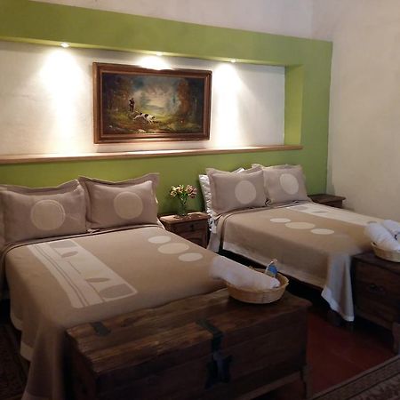 Casa Limonchelo Hotel B&B Morelia Exterior photo