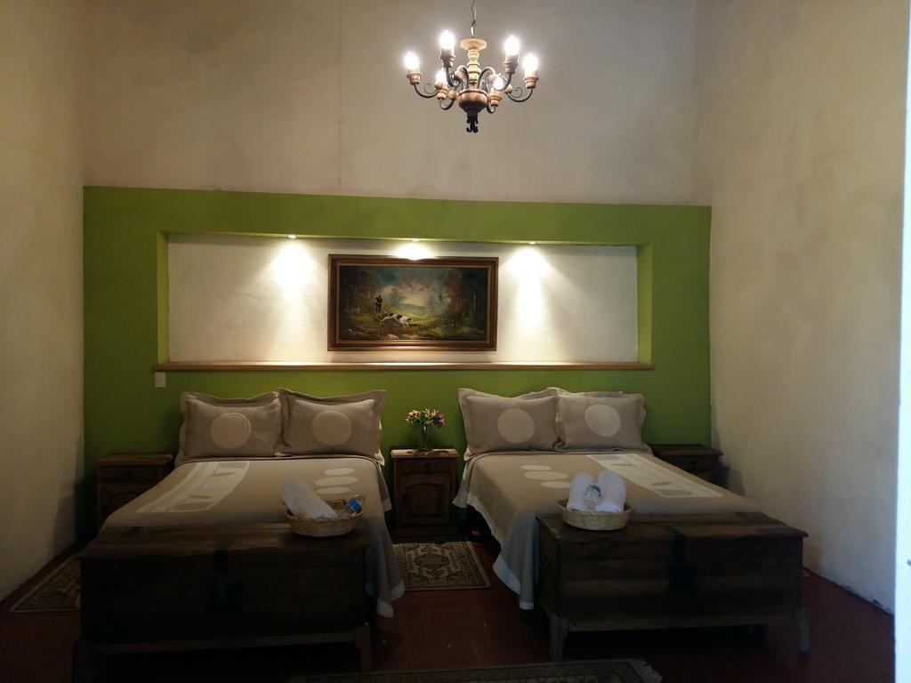 Casa Limonchelo Hotel B&B Morelia Exterior photo